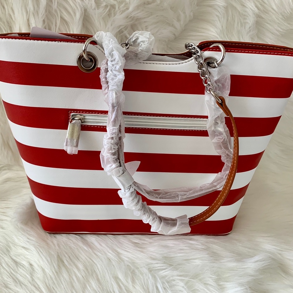 Handbag - Picture 2 of 3